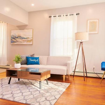 פרובידנס Cozy Apartment 1St 10Min Walk Downtown And City View מראה חיצוני תמונה