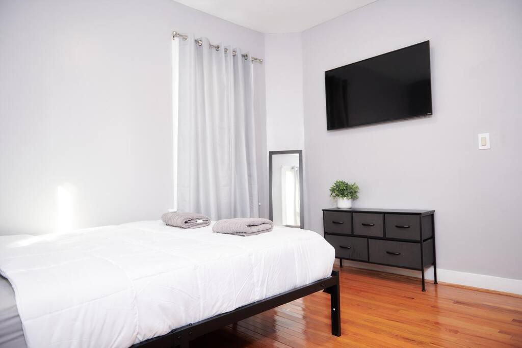 פרובידנס Cozy Apartment 1St 10Min Walk Downtown And City View מראה חיצוני תמונה